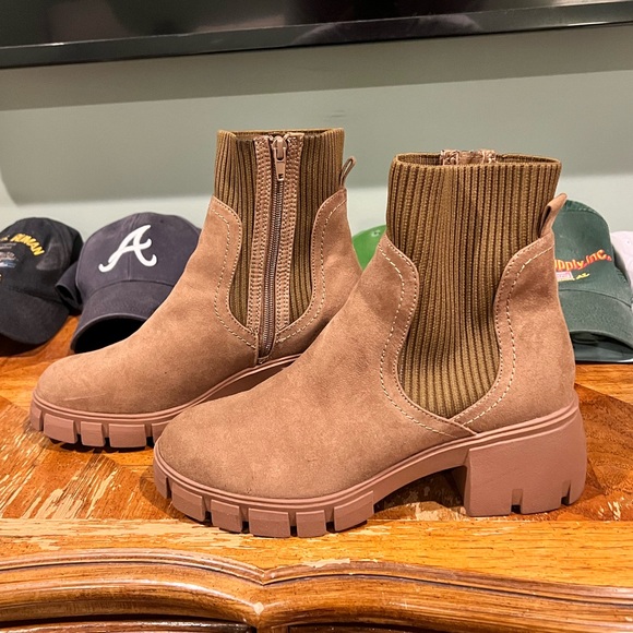 Brown Sock Booties - Picture 1 of 9